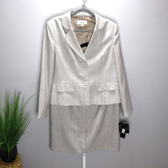 Le Suit Women’s 2PC Skirt Suit Size 16 NWT Gray Pinstripe Career Set - Picture 1 of 4